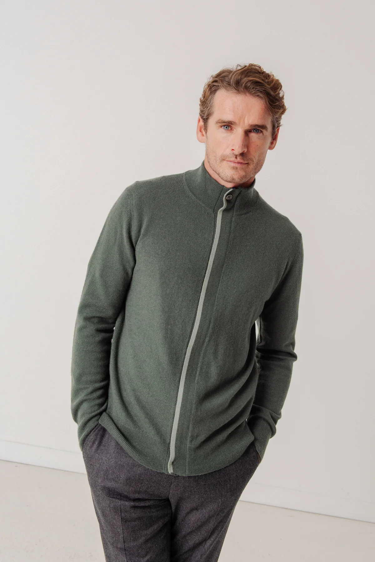 Cardigan Philip en laine et cachemire vert – Image 5